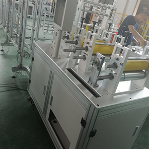 KN95內置鼻梁條打片機
